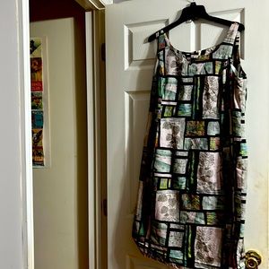 Summer to early fall dress can be worn like is it with blazer